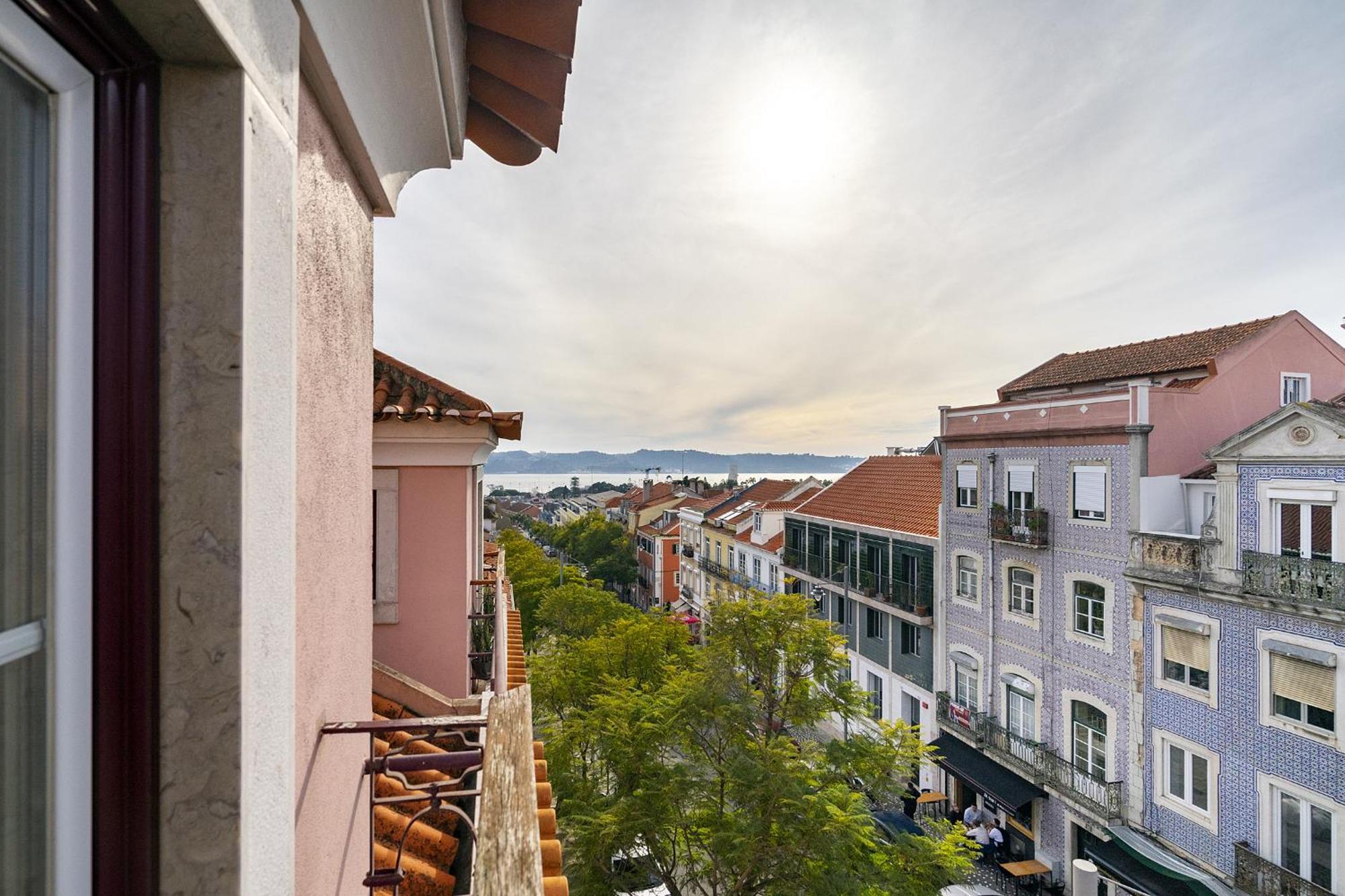 Whome Charming Urban Retreat With Skyline Views * Lisbon